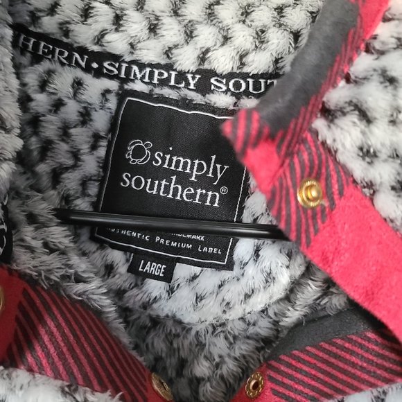 Simply Southern Sherpa Fleece - Picture 3 of 3